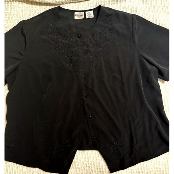 Tops - Black Floral Embroidered Button Top 24W Whimsigoth Fairy Grunge Dark Cottagecore